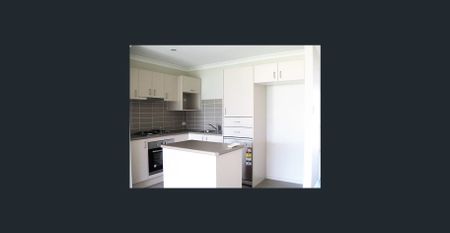 Affordable 2 bedroom unit - Good sized yard - Photo 3