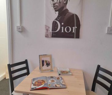 Studio to rent - Photo 1