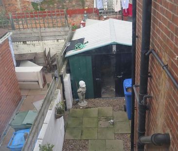 2 bedroom terraced house to rent - Photo 6