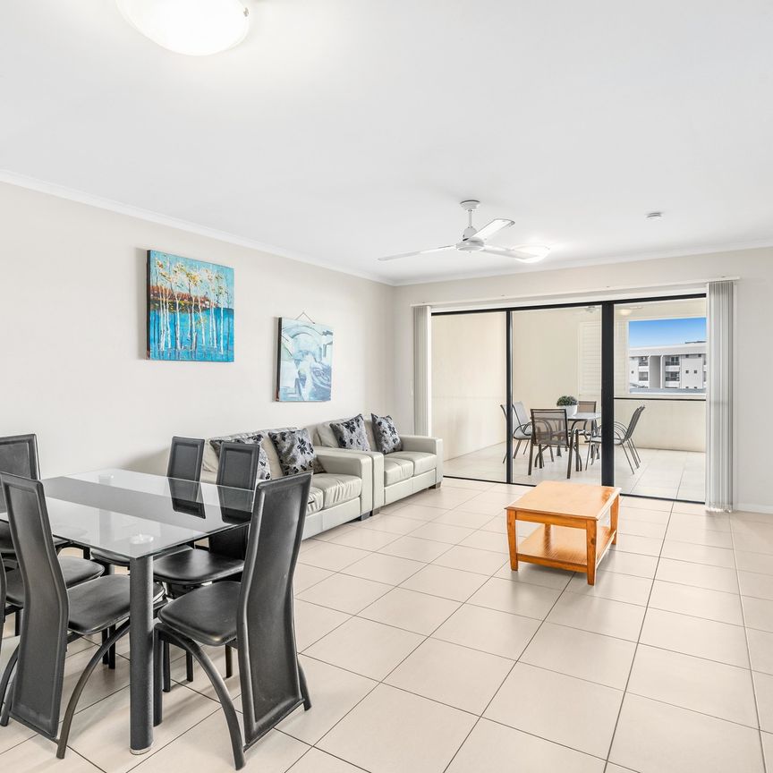 SPACIOUS APARTMENT IN SOUGHT AFTER LOCATION! - Photo 1