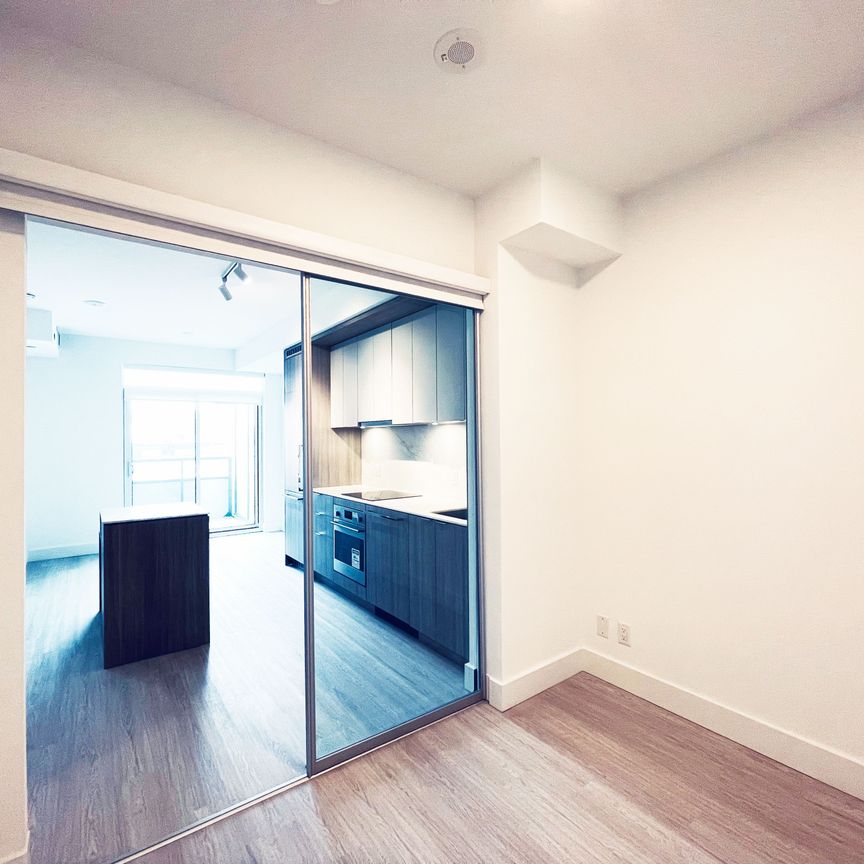 For Lease - 6 Greenbriar Road Unit# 906, Toronto, Ontario - Photo 1