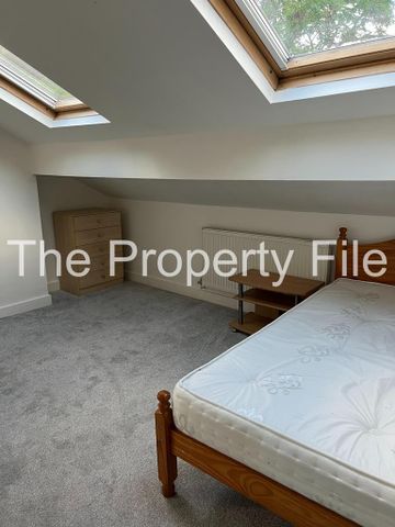 4 bedroom apartment to rent - Photo 2