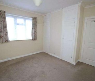 Watling Court, High Street North, Dunstable, Bedfordshire, LU6 - Photo 2