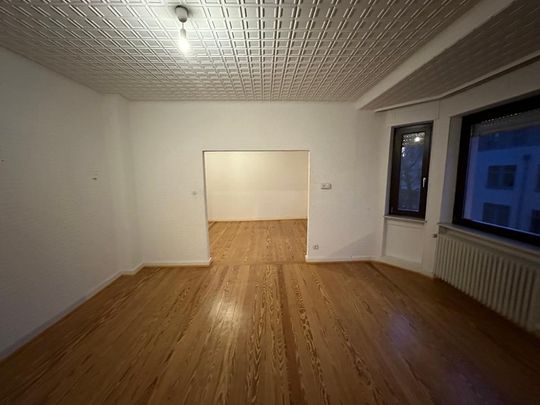 Großzügige 4-Zimmerwohnung mit Stellplatz und Balkon - Foto 1