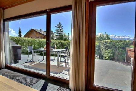 Recently renovated apartment located on the village square for rent by the week - Photo 2