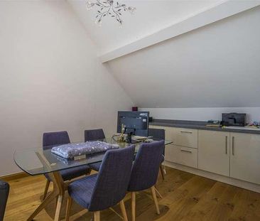 Benjamin Hall, Hensol Castle, CF72 - Photo 4