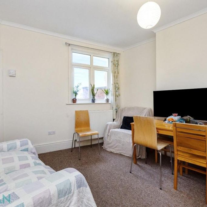 4 bedroom terraced house to rent - Photo 1