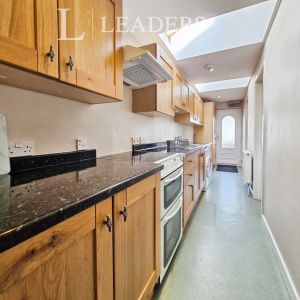 1 bedroom apartment to rent Green Crescent, Gosport, PO13 - Photo 2