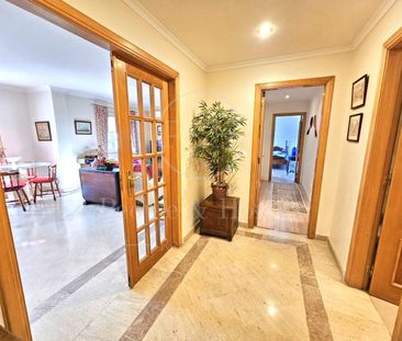 Cascais. T2. Condomínio privado. Piscina, jardins e estacionamento - Photo 5