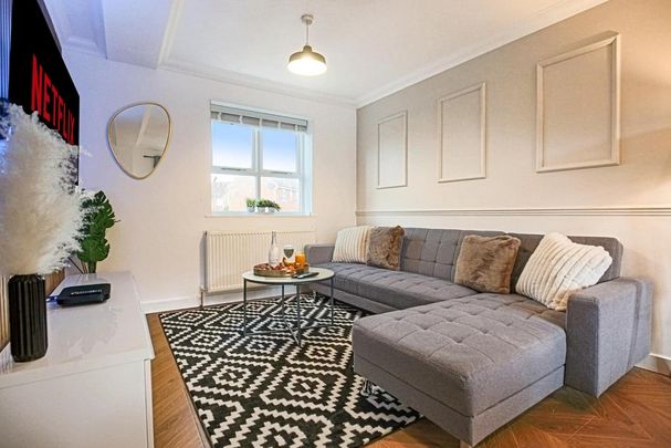 4 bedroom house to rent - Photo 1