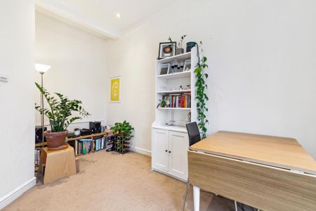 3 bedroom flat to rent - Photo 3