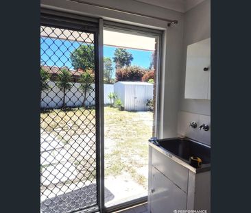 20 Glenbawn Drive, South Lake, WA 6164 - Photo 2