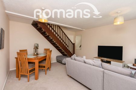 2 bedroom terraced to rent - Photo 2