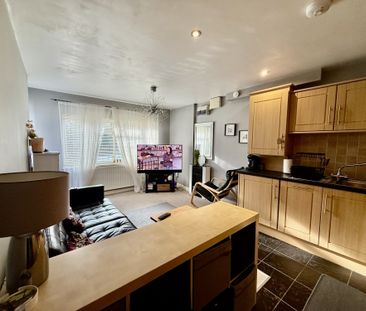 Fully furnished 2-bed ground floor apartment in Littleover Village,... - Photo 5