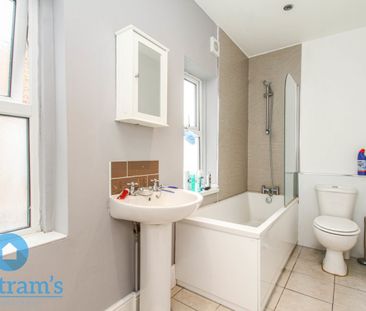 6 bed Mid Terraced House for Rent - Photo 4