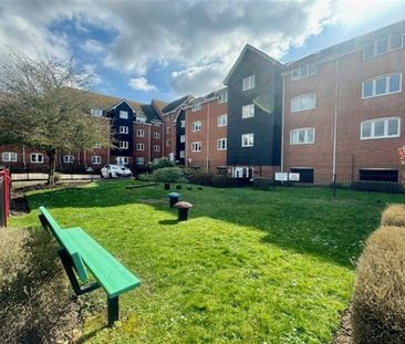 Priory Avenue, St Denys, SO17 - Photo 4