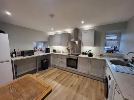 2 bedroom terraced house to rent - Photo 5