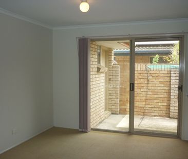FAMILY FRIENDLY THREE BEDROOM HOME IN ROBINA - Photo 2