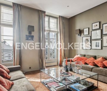 Appartement • Les Halles - Photo 2