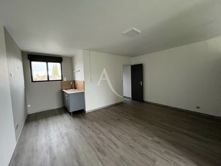 Location maison 1 pièce, 38.00m², Château-Renault - Photo 3