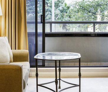 OVERSIZED STUDIO APARTMENT | Furnished - Photo 2