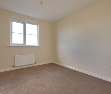 2 bed apartment to rent in Rockingham Court, Middlesbrough, TS5 - Photo 2
