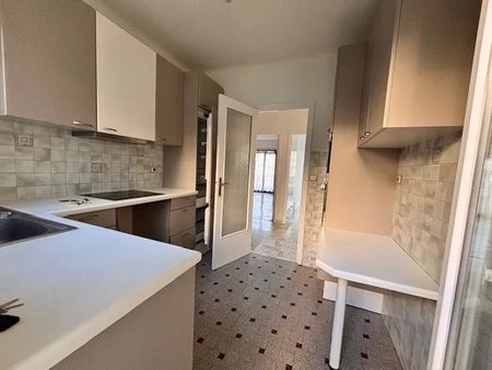 Location Appartement 3 pièces 61m² NICE 06100 - Photo 2