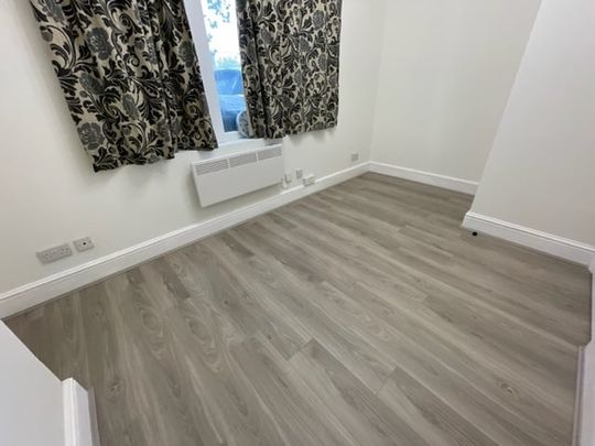 1 Bed Flat, Midland Road, LU2 - Photo 1