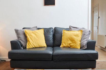 Castle Street - Photo 2