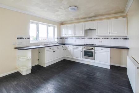 3 bedroom detached house to rent - Photo 5