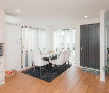 So Central, So convenient - Photo 3