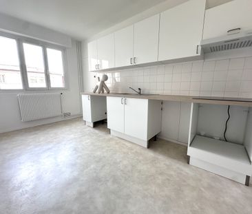 Location Appartement 3 pièces 82m² BEAUMONT 63110 - Photo 2