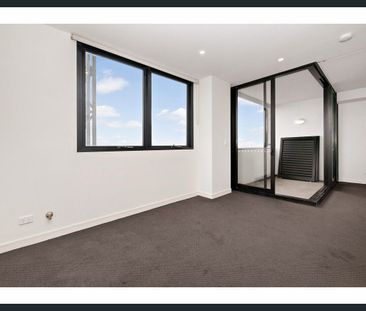 HARBOUR CITY AND CATHEDRAL VIEWS AIR-CONDITIONED COMFORT WITH PARKI... - Photo 6