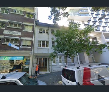 SPLIT LEVEL UNIT - Photo 1