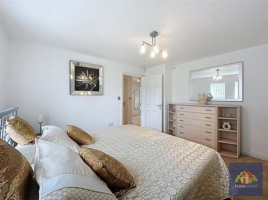 3 bedroom apartment to rent - Photo 1