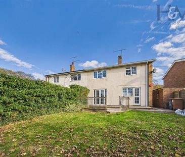 3 bedroom end of terrace house to rent - Photo 1