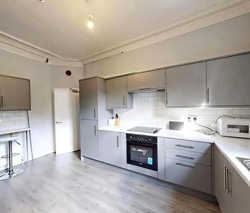 12 bedroom house of multiple occupation to rent - Photo 5