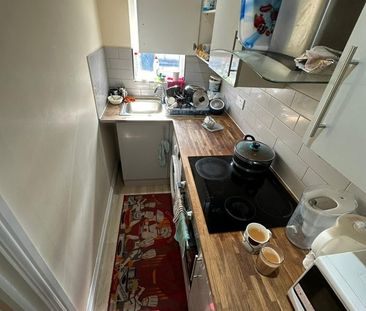 Room in a Shared House, Ilford, IG3 - Photo 5