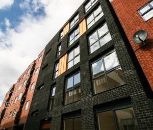 2 Bedrooms Flat to rent in Helena Street, Birmingham B1 | £ 230 - Photo 1