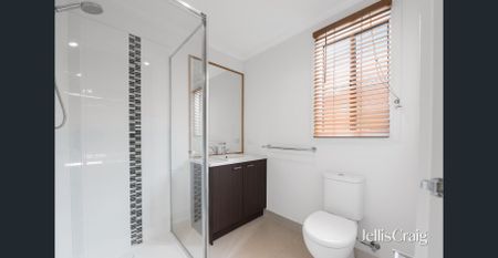 Neat & Tidy home in Convenient Location! - Photo 4