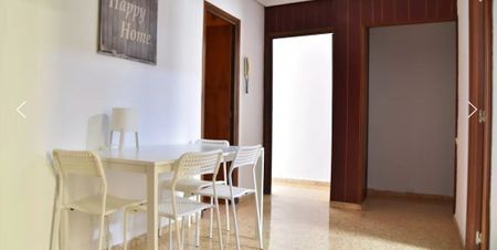 Carrer Sants Just i Pastor, Valencia, Valencian Community 46021 - Photo 4