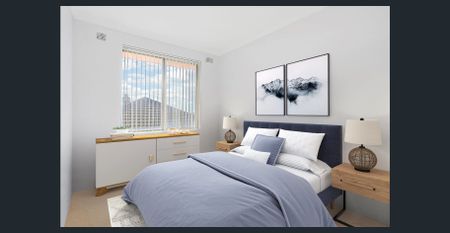 Updated 2 bedroom top floor residence - Photo 4