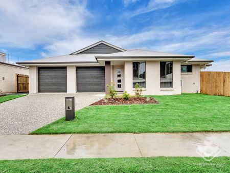 Stylish & Spacious Duplex with Huge Private Backyard - Photo 5