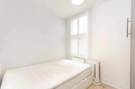 2 bedroom flat to rent - Photo 4