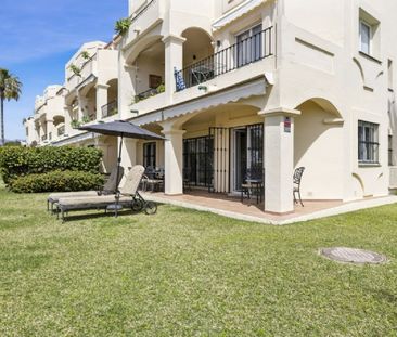 3 Bedroom Apartment For Rent in La Quinta, Málaga - Photo 6