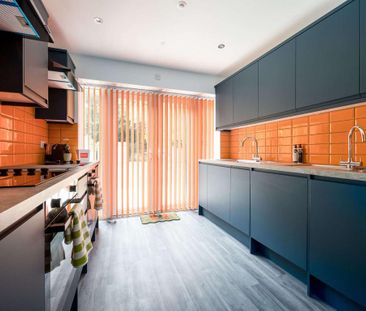 8 bedroom semi-detached house to rent - Photo 5