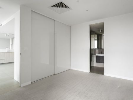 LIGHT, SPACE AND LOCATION - Photo 5