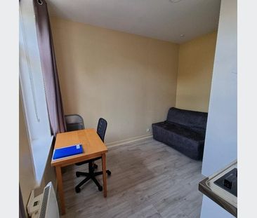 Appartement à Louer à LILLE 464 € - Photo 1