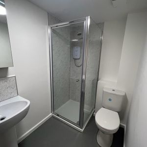 Flat 15 High Street, Wrexham - Photo 3