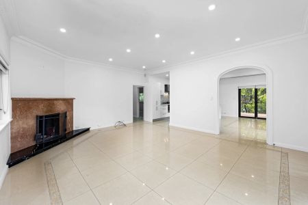 1 Manning Road, - Photo 3